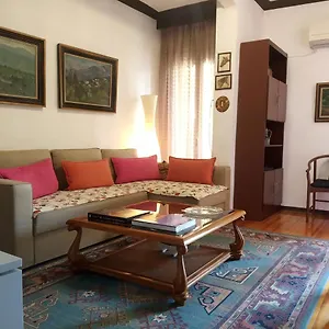 Daire Cosy Penthouse -up To 6 Guests- In The Centre!, Selanik